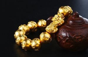 Gold Pixiu Wealth Mantra Bracelet